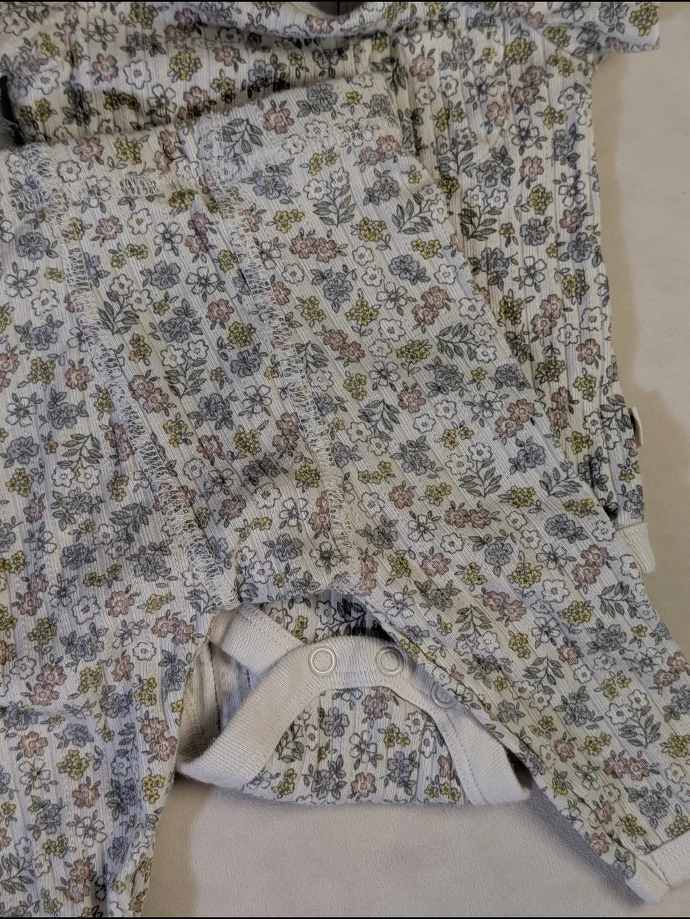 Baby Girls Two-Piece Bodysuit Set in Light Blue and Floral